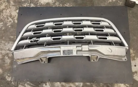 Renault Master III Front bumper upper radiator grill EL018826 623100025 41025
