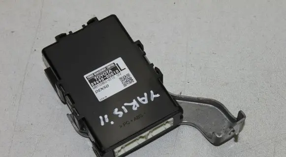 Toyota Yaris Other control units/modules 896900D010
