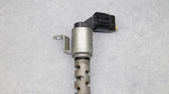 Toyota Yaris Camshaft vanos timing valve 347010 521021