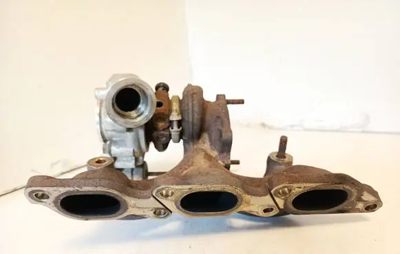 Volvo XC90 Engine coolant pipe/hose 8602861