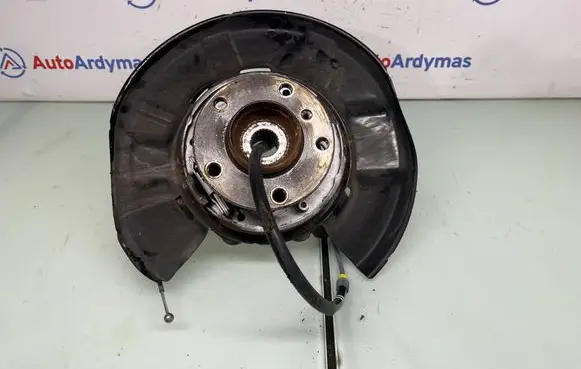 BMW 3 F30 F35 F31 Rear wheel hub spindle/knuckle 6792524 33326792524