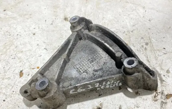 Audi A6 S6 C6 4F A/C compressor mount bracket 06e260835c