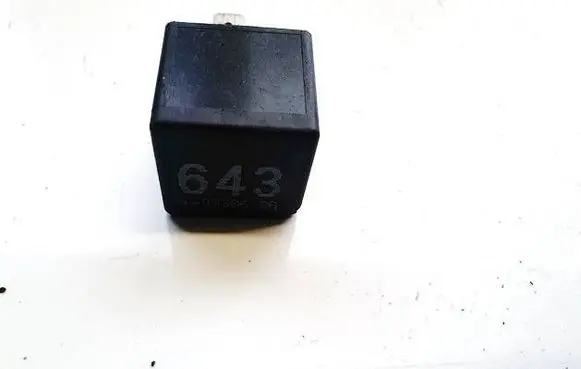 Audi A5 8T 8F Other relay 8k0951253 v23136-b6-x72