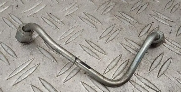 Toyota Verso Fuel injector supply line/pipe 