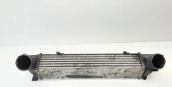 BMW 1 E81 E87 Intercooler radiator 7524916 752491608 3093796