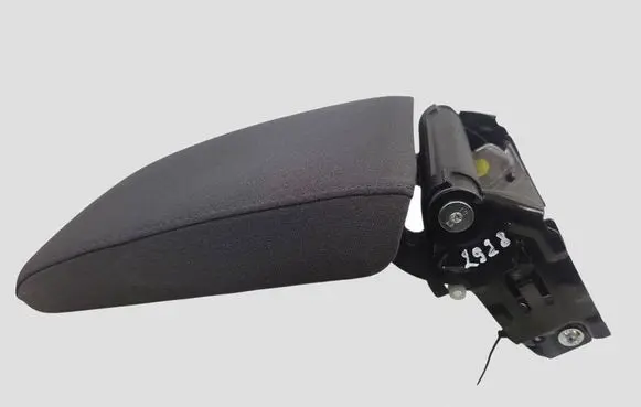 Volkswagen Golf V Armrest