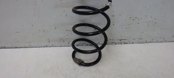 Volkswagen Golf VII Front coil spring 