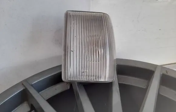 Volkswagen Santana Front indicator light 325953041