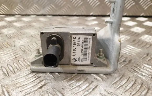 Skoda Octavia Mk1 (1U) ESP acceleration yaw rate sensor 1J1907637C 1J0907655