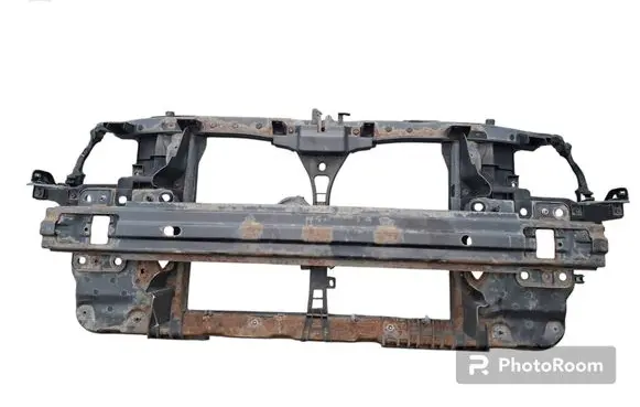 Hyundai i30 Radiator support slam panel