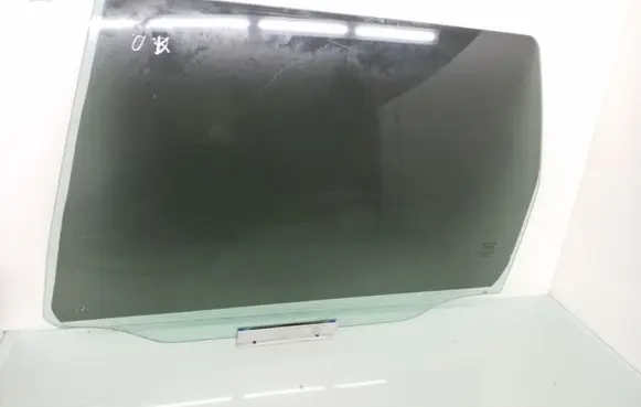 Volvo V70 Rear door window glass