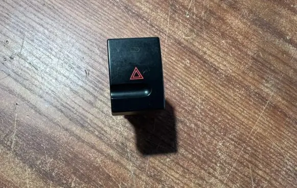 Peugeot 406 Hazard light switch