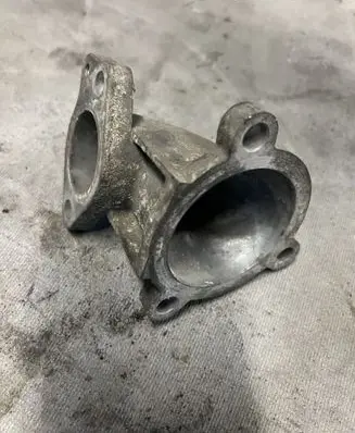 Nissan X-Trail T30 Engine coolant pipe/hose