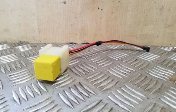 Renault Scenic I Other relay 7700844253