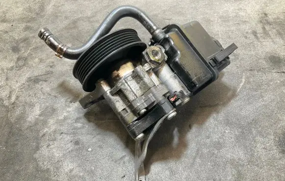 Mercedes-Benz Sprinter W906 Power steering pump A0054666601