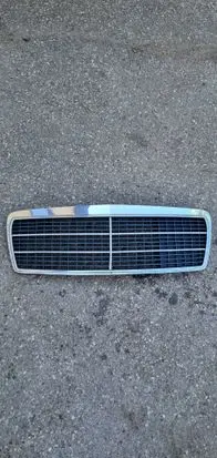 Mercedes-Benz E W210 Front bumper upper radiator grill 2108880623