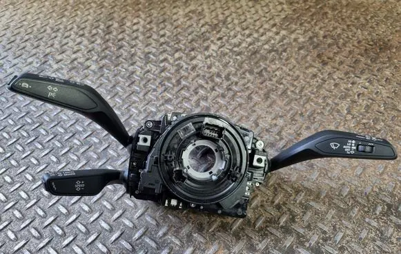 Audi Q3 F3 Wiper turn signal indicator stalk/switch 5Q1953549E 82A953521NE