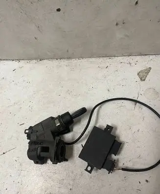 Volkswagen Polo Ignition lock 357905851F