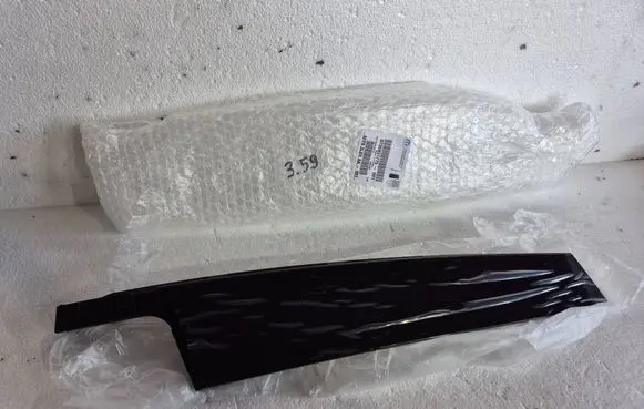 Fiat Tipo Front door trim (molding) 735601397 735631775 6FP83LXHAA