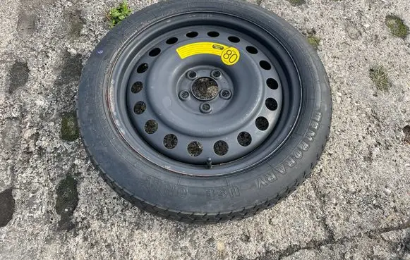 Chrysler 300C R18 spare wheel 