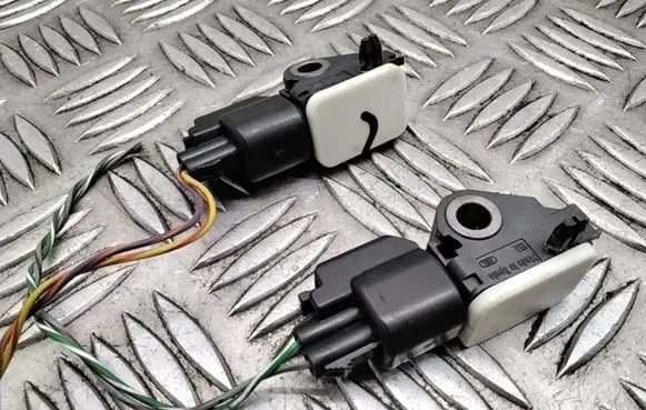 Volvo V70 Airbag deployment crash/impact sensor 31264395