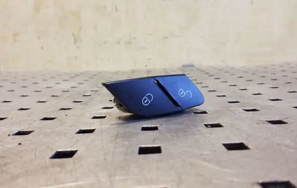 Mercedes-Benz ML W164 Central locking switch button A2518200910 03078050