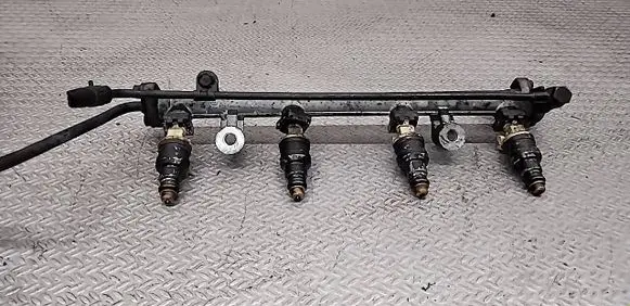 Hyundai Lantra II Fuel injectors set 3531023010 250930018