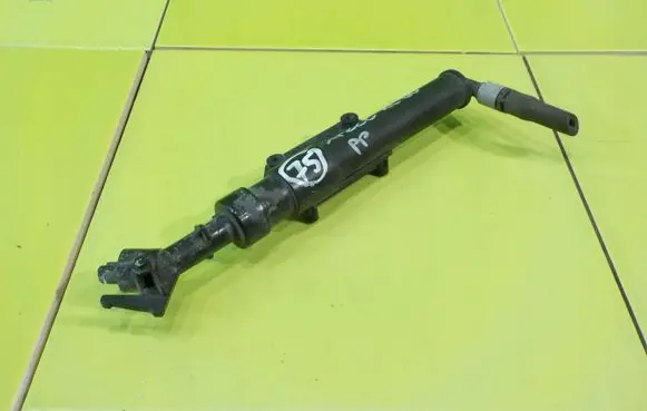 Volvo XC60 Headlight washer pump PRZOD XP222