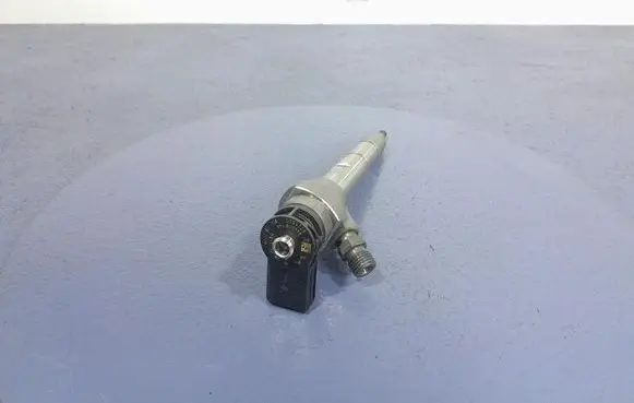Fuel injector