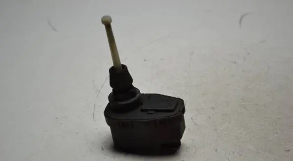Opel Frontera A Headlight level adjustment motor 0307851328