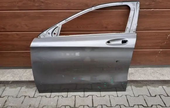Mercedes-Benz GLA W156 Front door