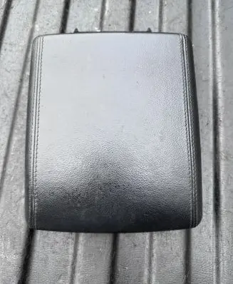 Infiniti FX Armrest 303300333