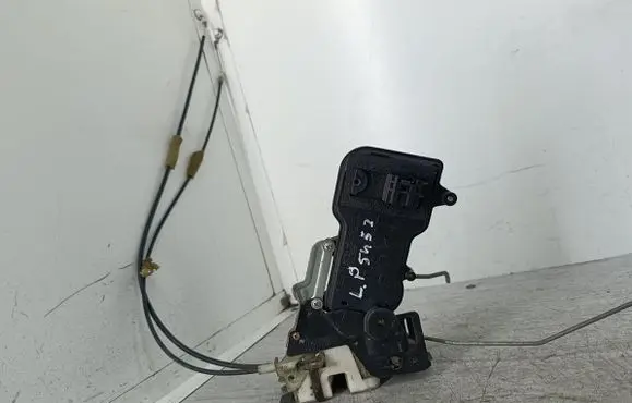Mazda 2 Front door lock 