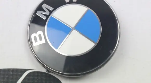 BMW 3 E46 Manufacturers badge/model letters 8219237