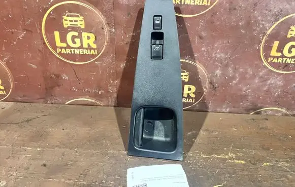 Nissan Quest Electric window control switch 809605Z000