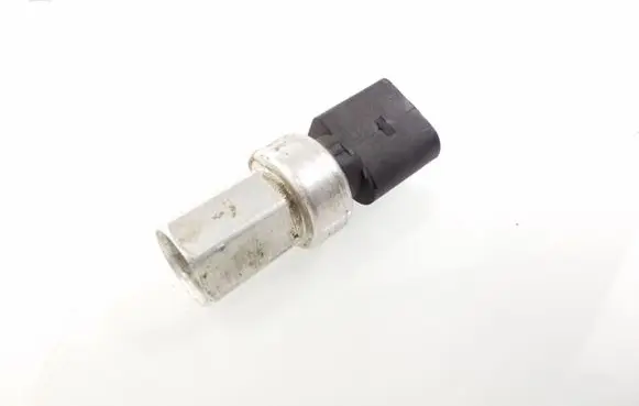 Volkswagen PASSAT B6 Air conditioning (A/C) pressure sensor 1J0959126