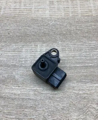 BMW 5 E39 Air pressure sensor 2244674