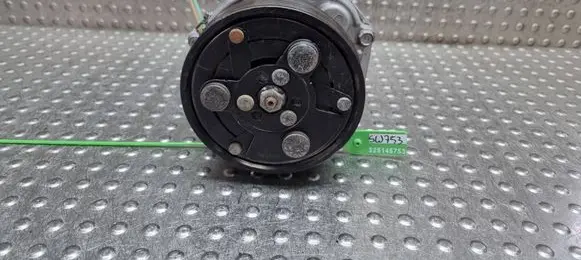 Volkswagen Golf IV Air conditioning (A/C) compressor (pump) S25145753 1J0820803K