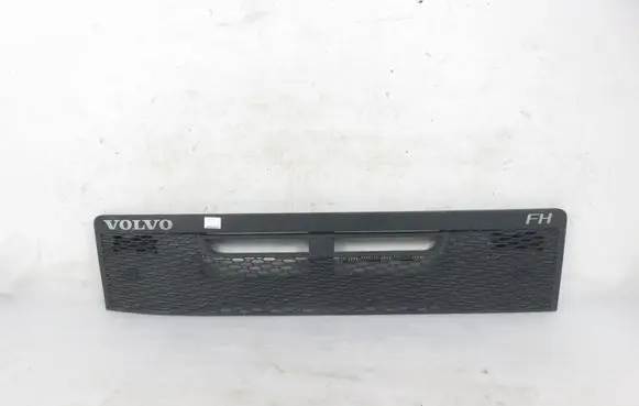 Volvo XC90 Front grill 82150186