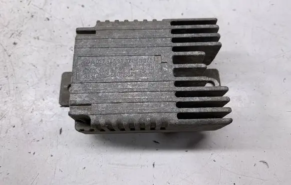 Mercedes-Benz A W168 Coolant fan relay A0275458032 E5001004