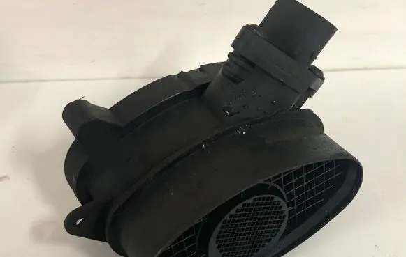 BMW 5 E39 Mass air flow meter 7787076