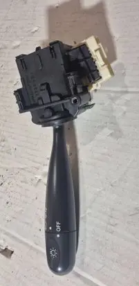Toyota Yaris Indicator stalk 1736481