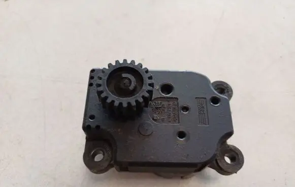 Citroen C4 I A/C air flow flap actuator/motor H1959UB44