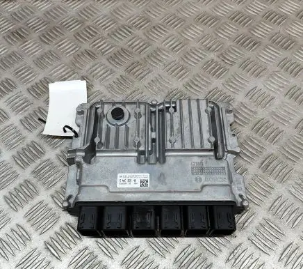 BMW 1 F40 Engine control unit/module 5A4C359 0261S105VR