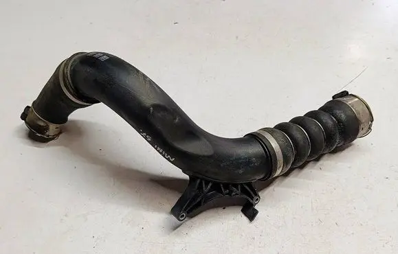 Mini Cooper F57 Intercooler hose/pipe MGW00403S7 MGW00403 8655836