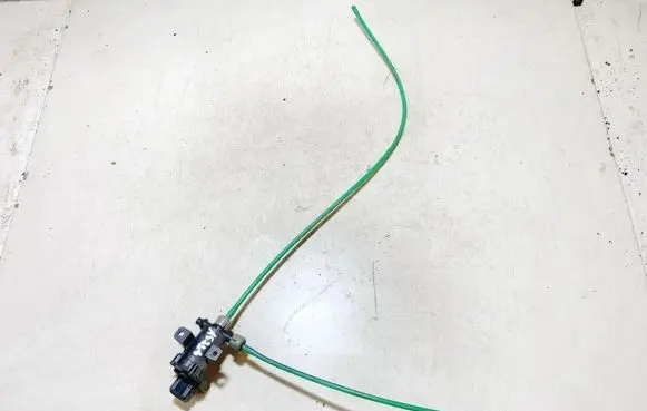Mercedes-Benz E W210 Turbo solenoid valve a2028000178