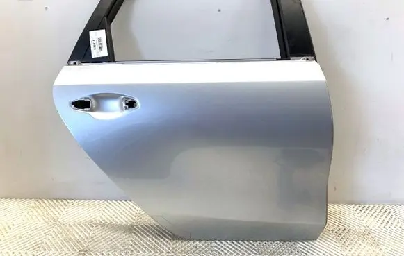KIA Ceed Rear door 