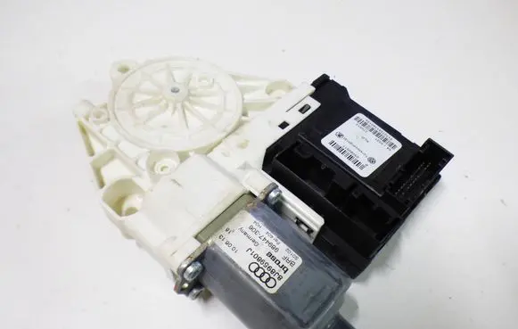 Audi TT TTS Mk2 Front door window regulator motor 8J8959801J 989447306