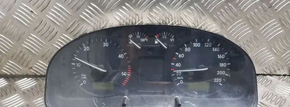 Volkswagen PASSAT B5 Speedometer (instrument cluster) 09051940090