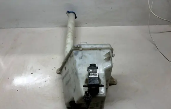 Hyundai Santa Fe Lamp washer fluid tank 